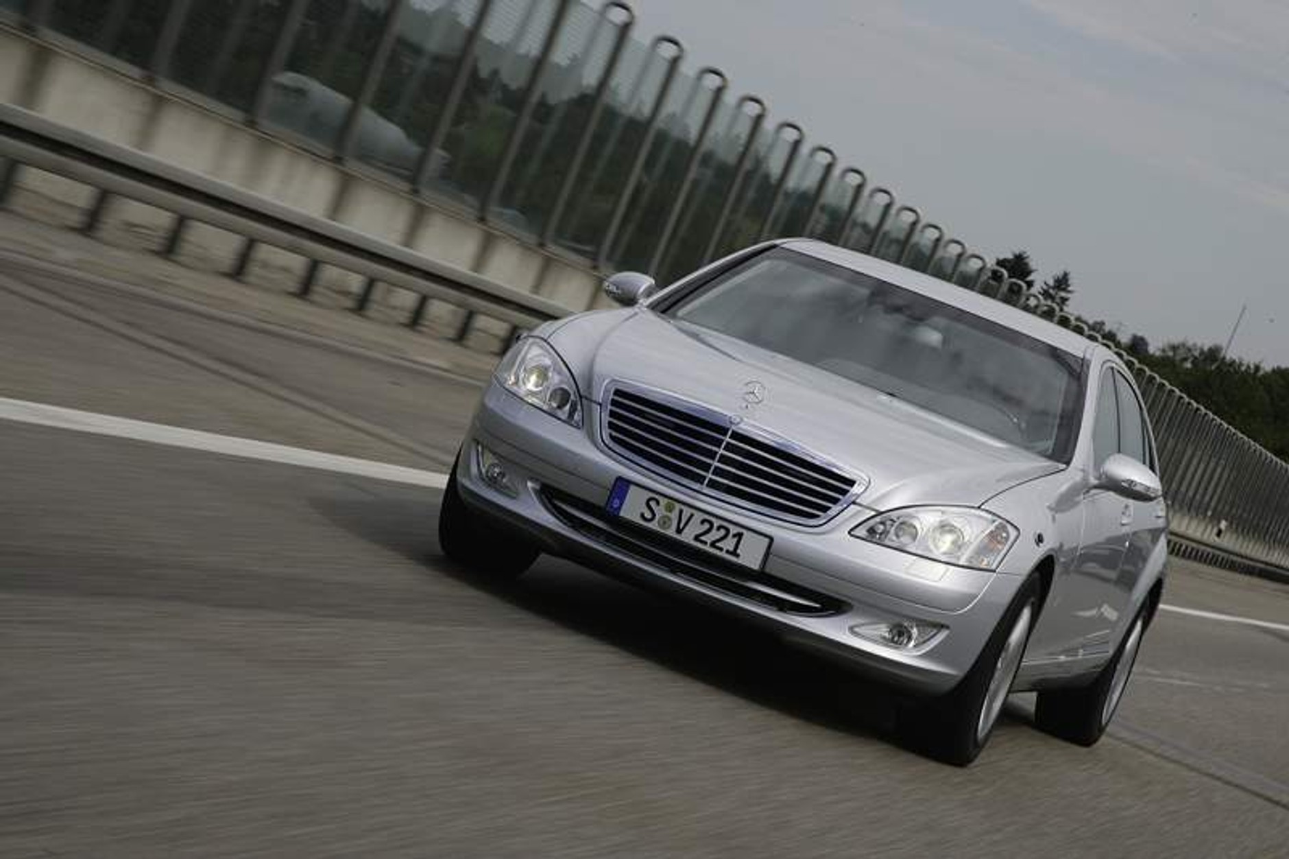 Mercedes-Benz S 600 Guard – osobisty ochroniarz