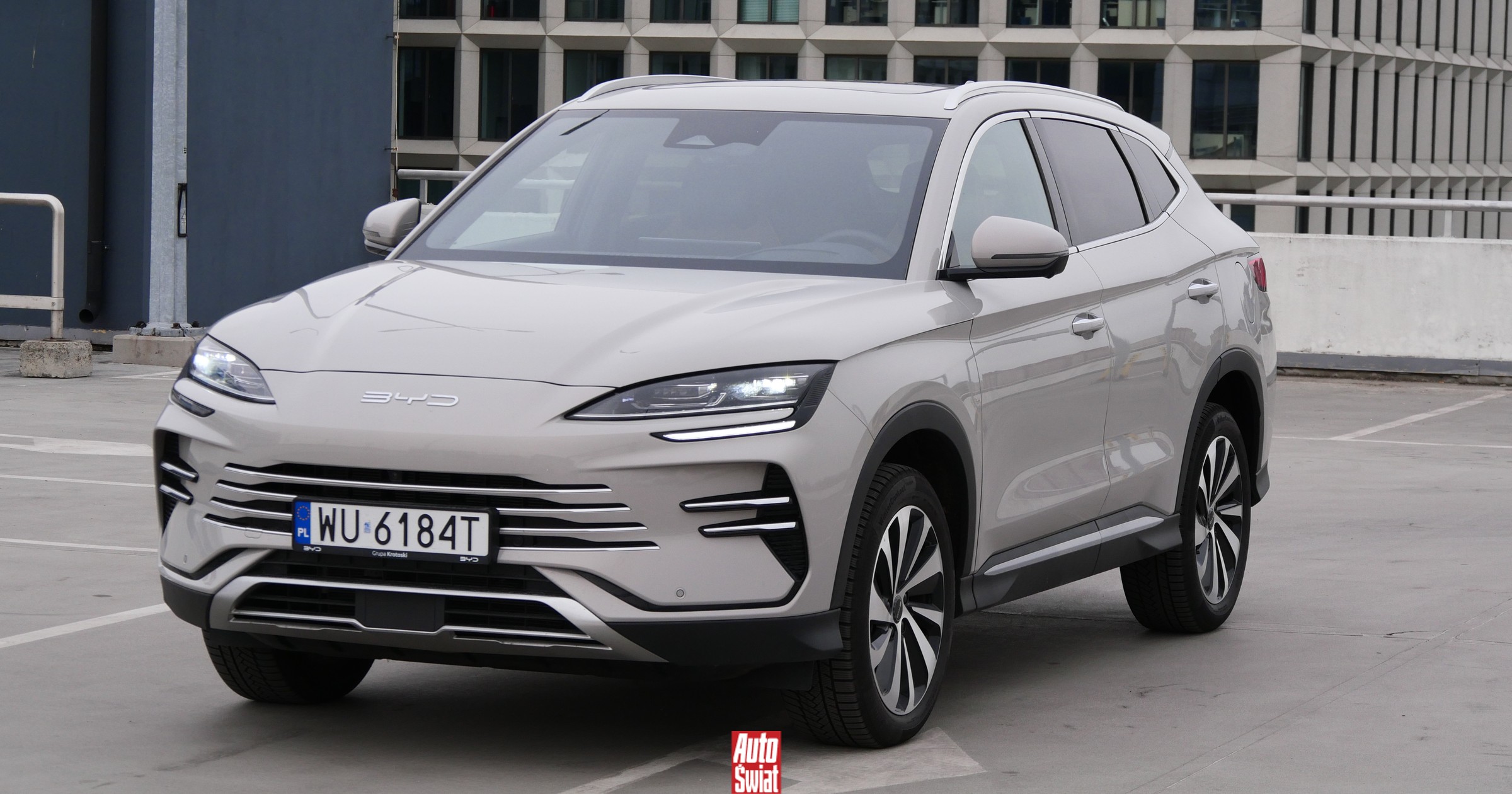 Jeździłem BYD Seal U DM-i. To hybryda plug-in od prawdziwego lidera elektromobilności