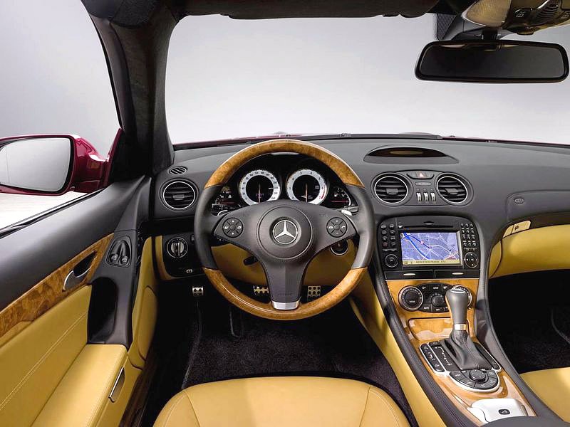 Mercedes-Benz SL – radykalna zmiana na drugą połowę cyklu modelowego