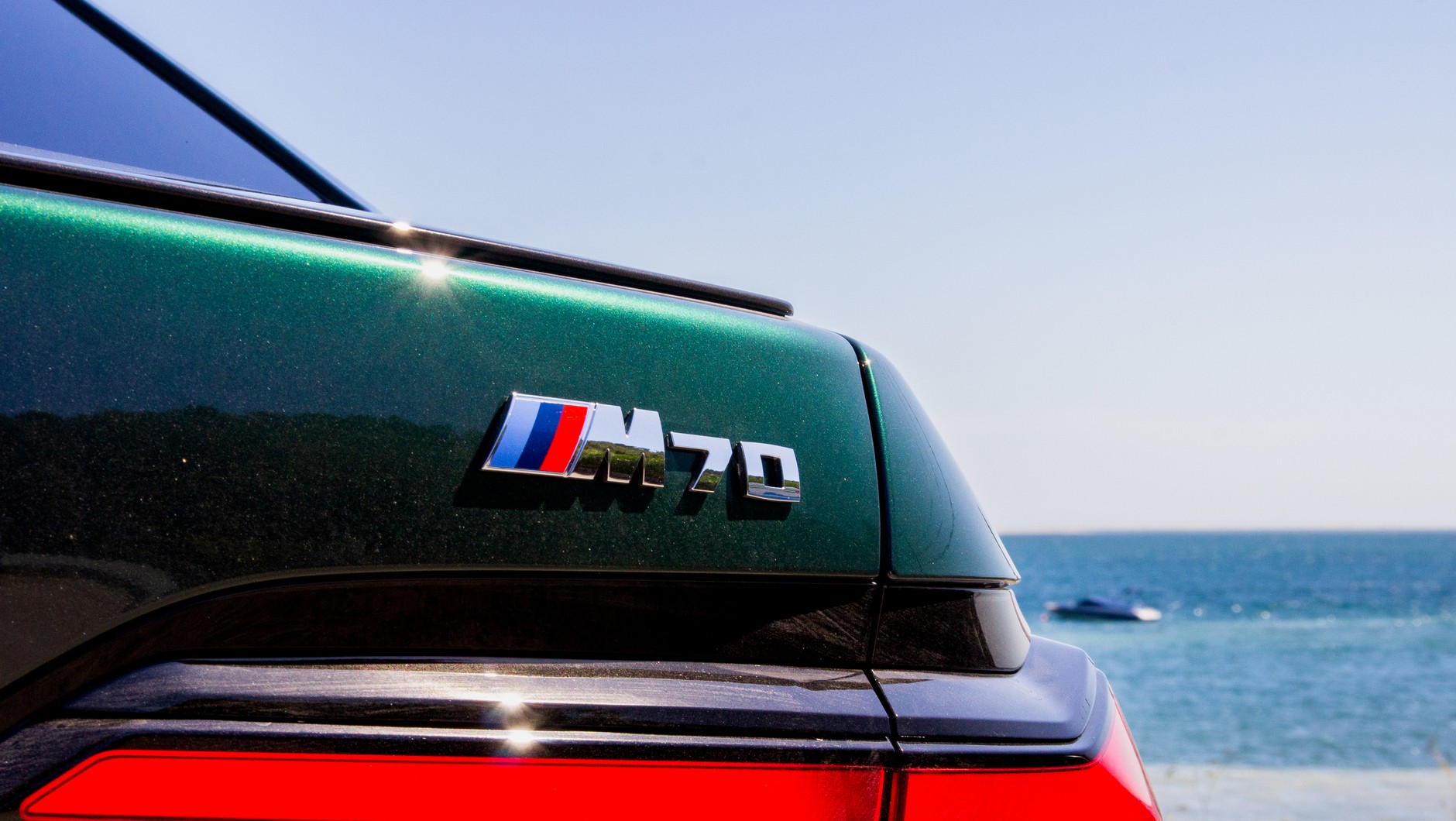 BMW i7 M70