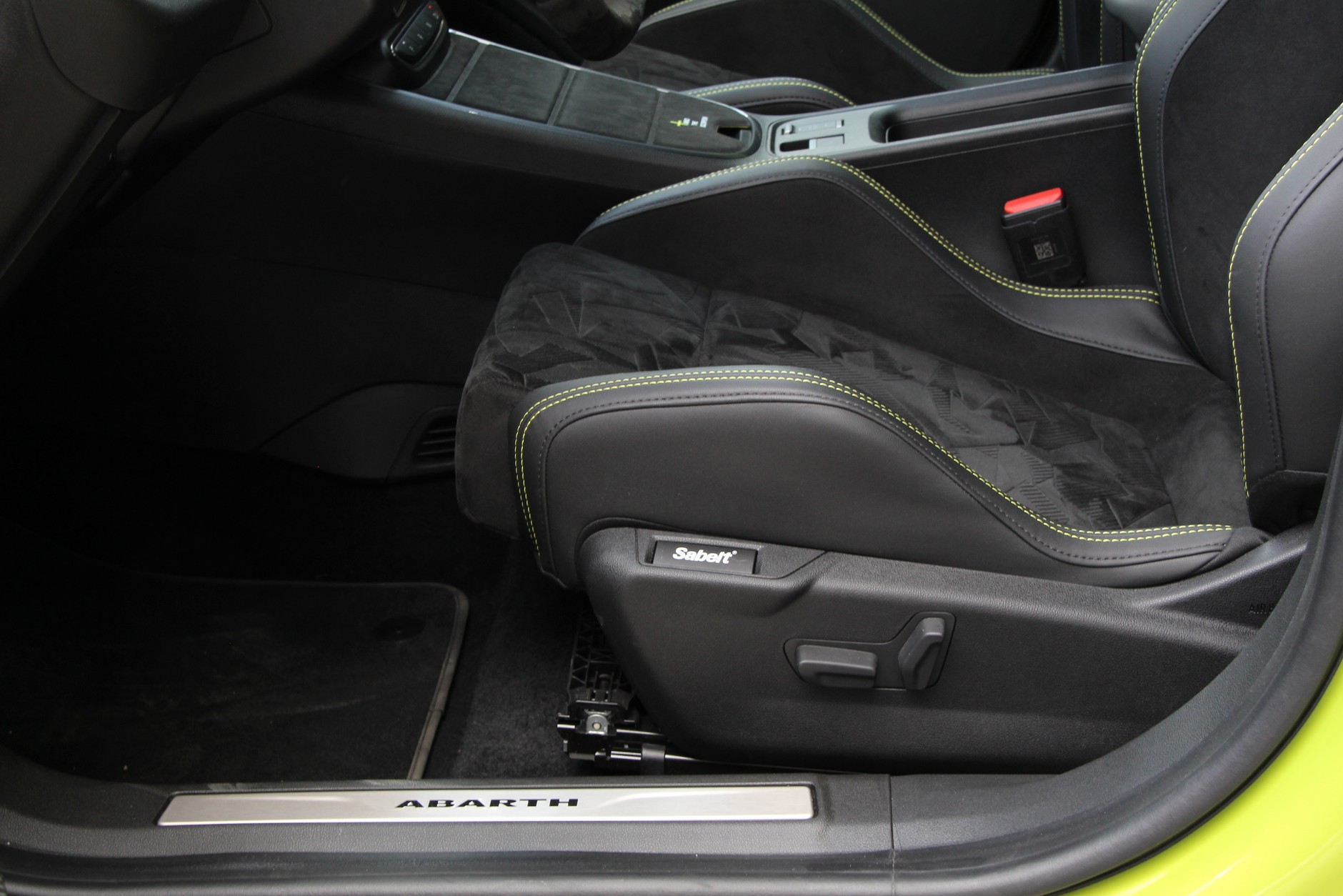 Abarth 600e Scorpionissima