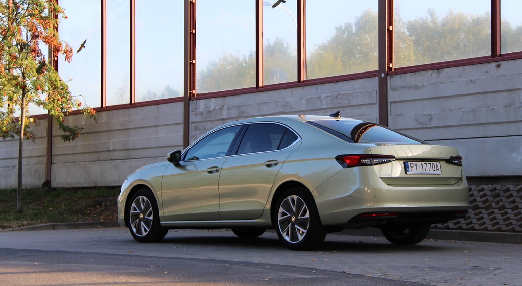 Skoda Superb 1.5 TSI m-HEV Selection