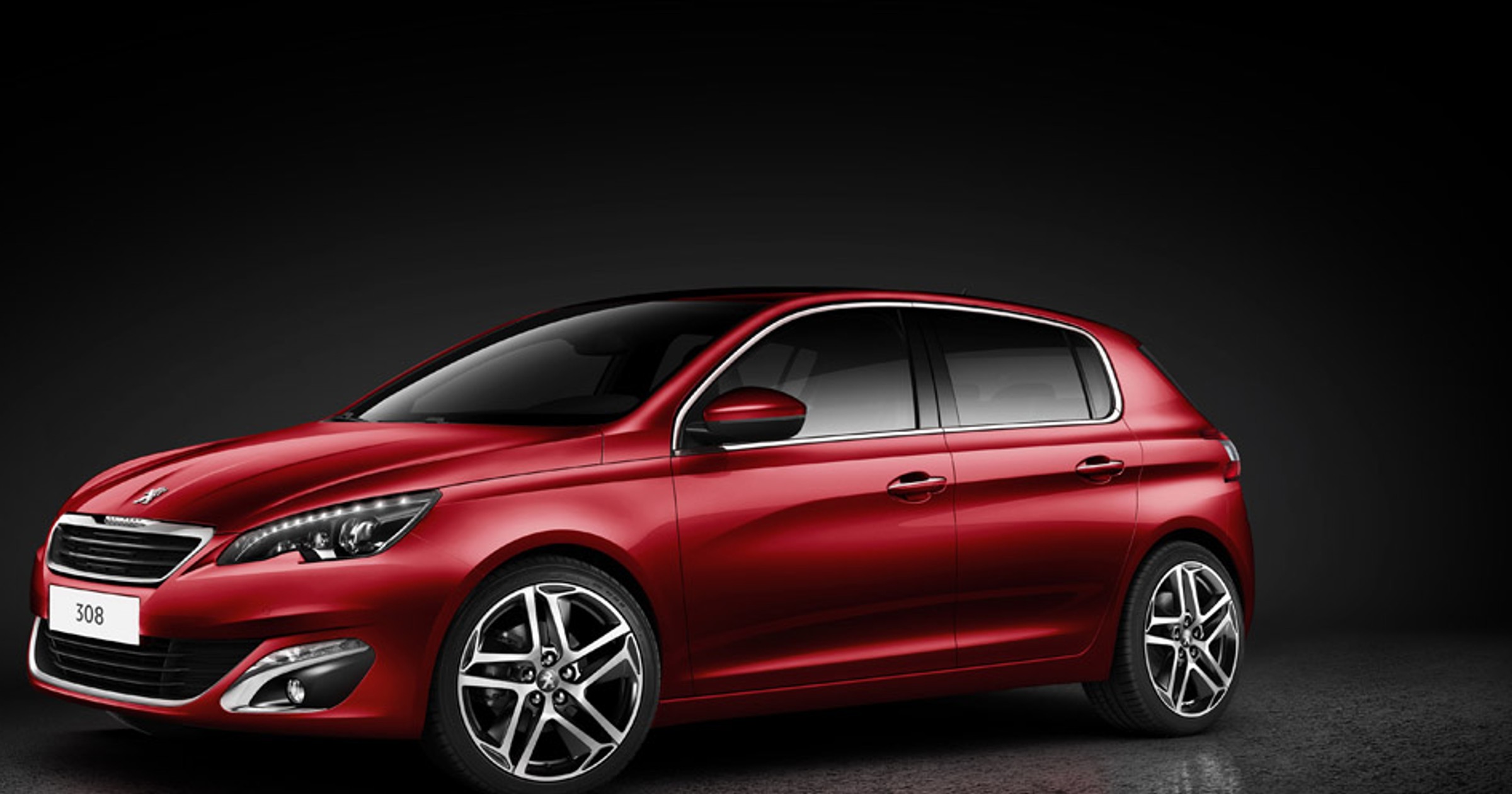Peugeot 308 pokona Golfa