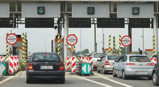 Koniec bramek na państwowych autostradach. Prezydent podpisał ustawę