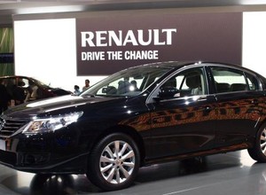 MosIAS: Renault wraca do segmentu limuzyn