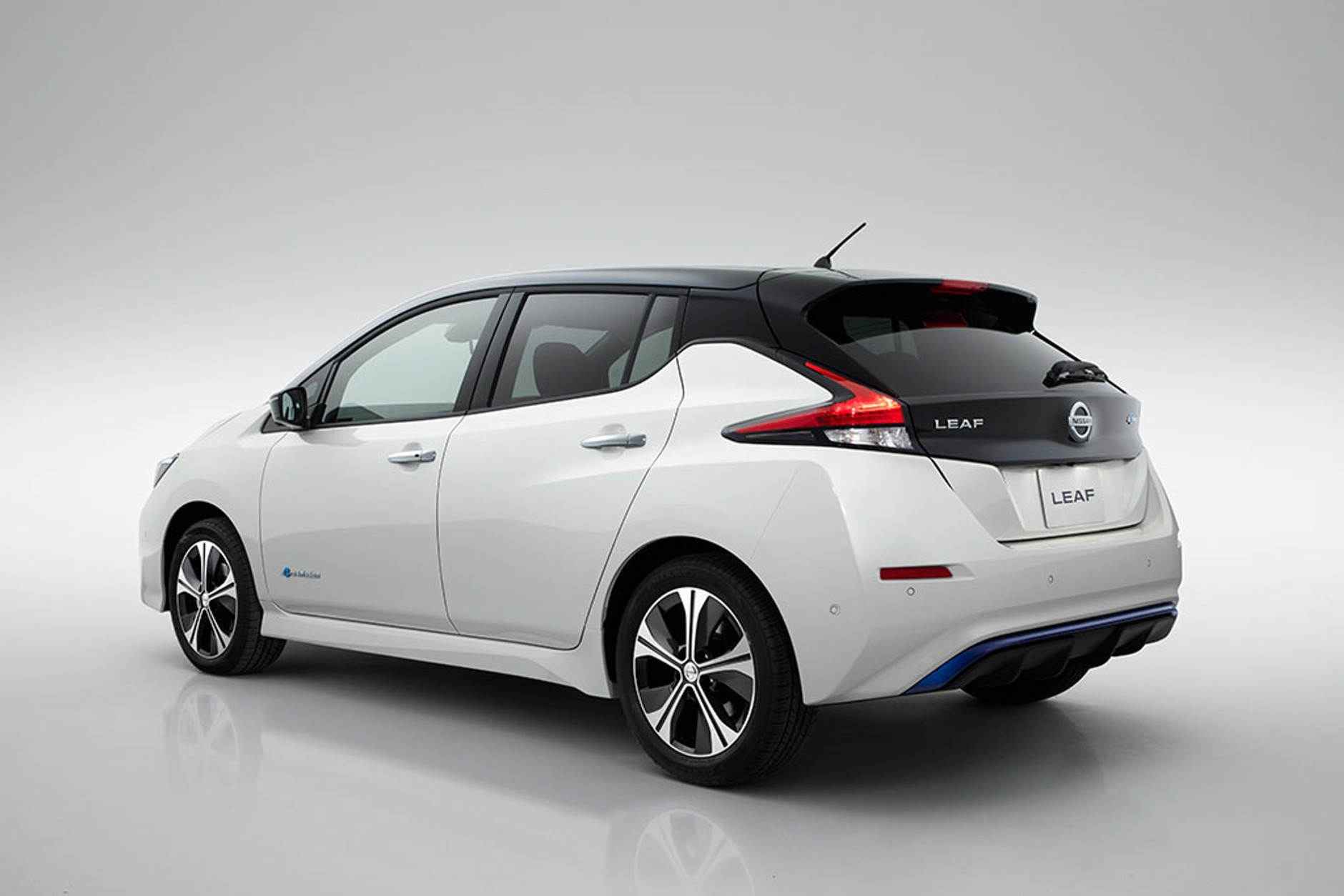 Nissan Leaf – pod względem sprzedaży nowych aut w 2024 r. w Polsce zajął 6.miejsce. 449 egzemplarzy