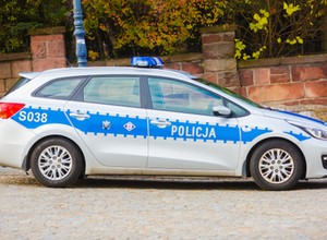 Policjanci pożalili się, że radiowozy są zepsute. Teraz "za karę" muszą kontrolować ich stan techniczny