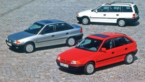 Opel Astra F ma już 30 lat. To dobrze znany model w Polsce