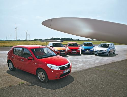Dacia Sandero kontra Skoda Fabia, Hyundai Getz, VW Polo i Chevrolet Aveo - Czy tani kompakt z Rumunii namiesza w klasie tanich aut?