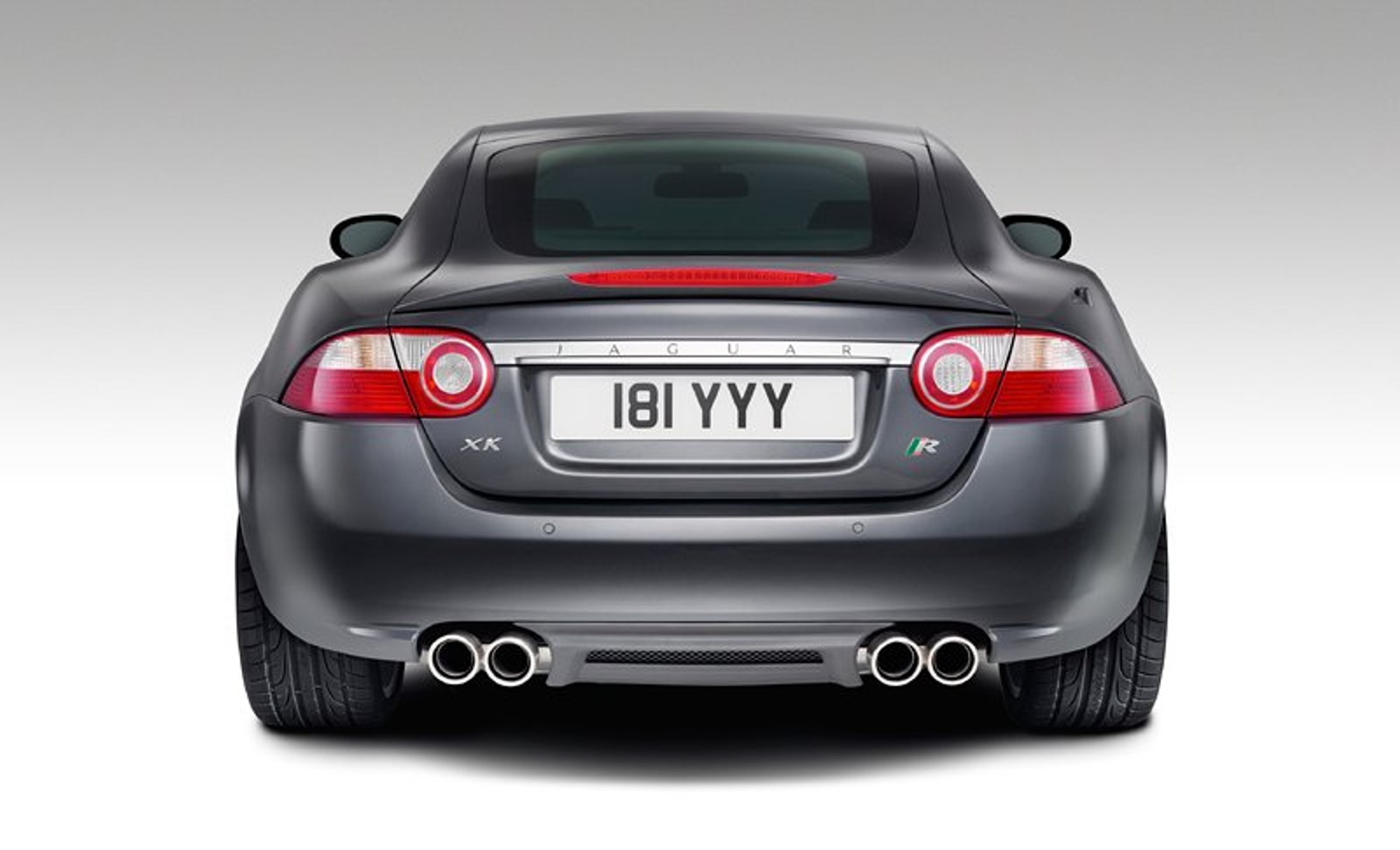 Nowy Jaguar XKR: wściekły kotek