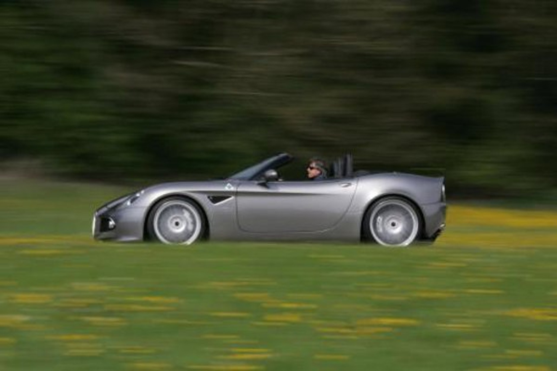 Super Alfa Romeo 8C Spider od Noviteca