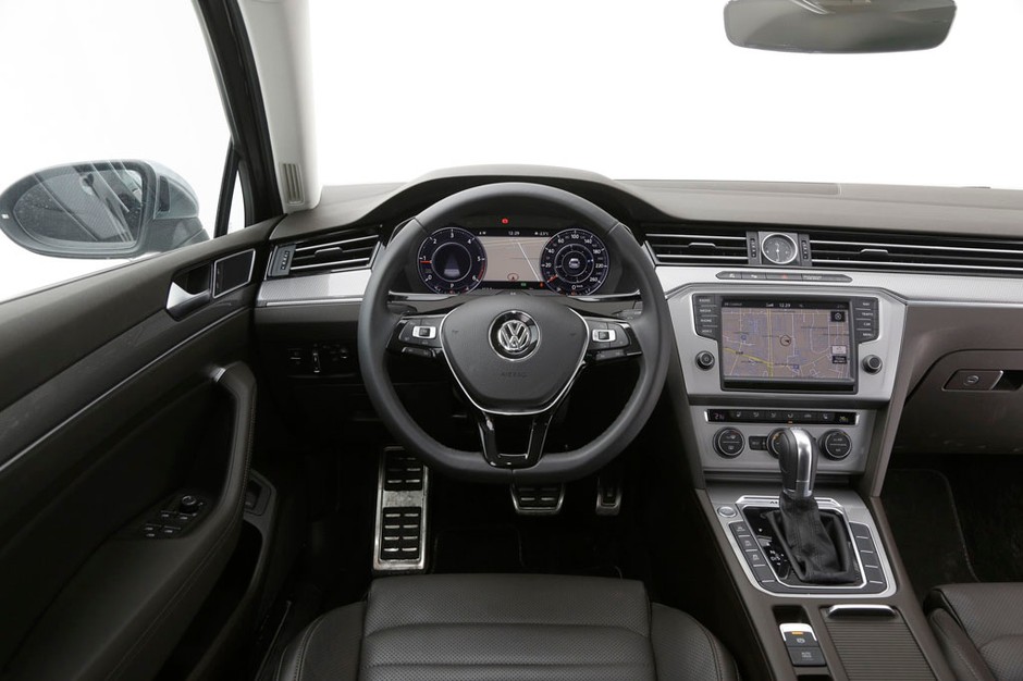 Volkswagen Passat Alltrack - płać i szpanuj na... asfalcie