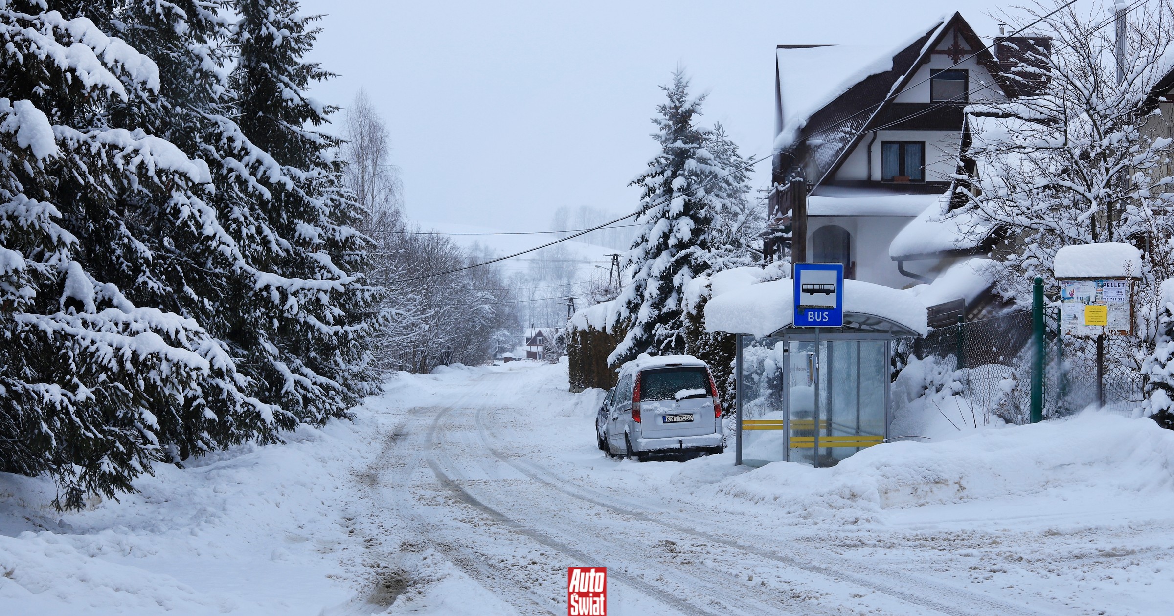 Trwa walka z zimą. IMGW ostrzega kierowców: tu spadnie ponad pół metra śniegu (!)