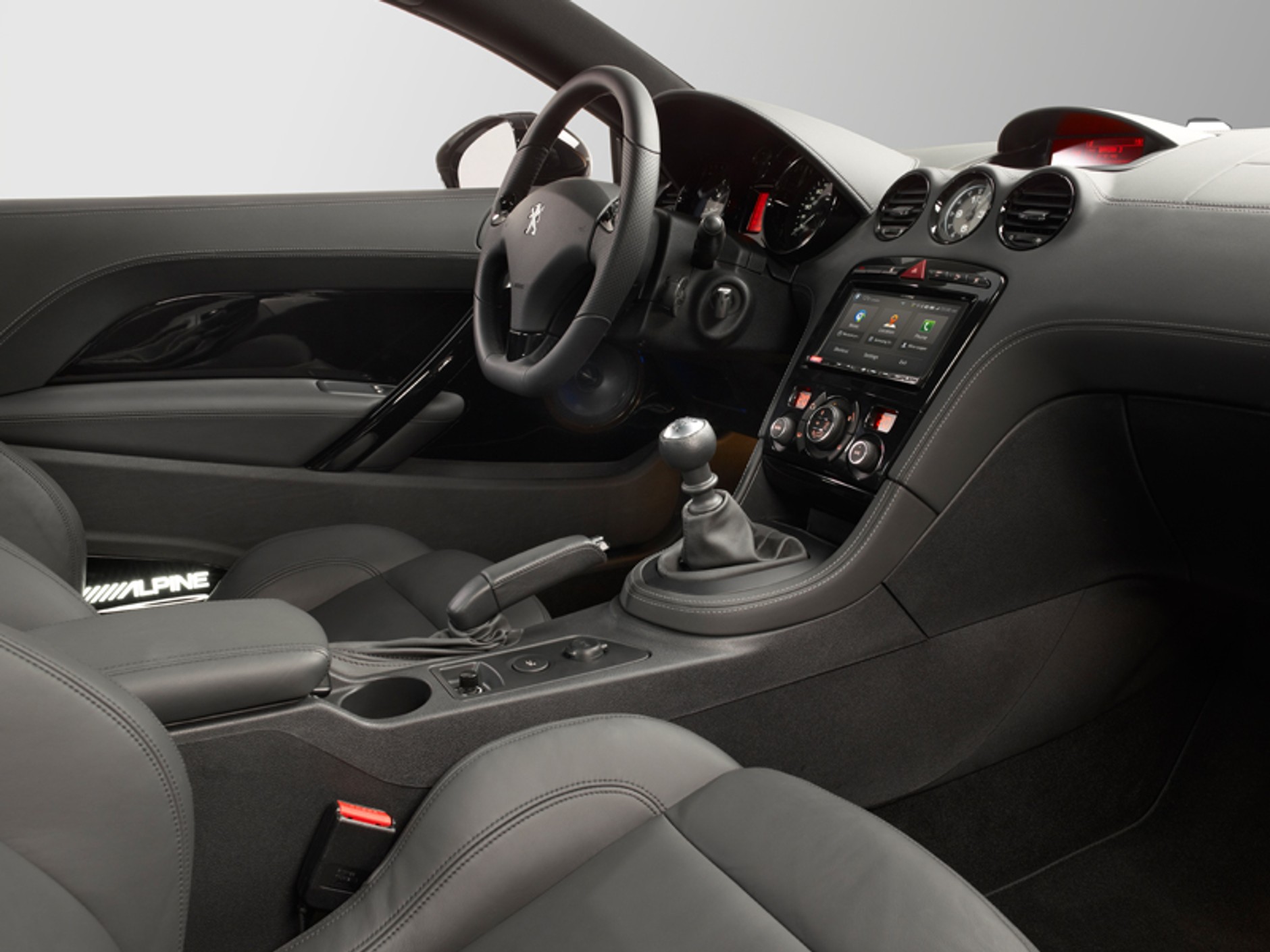 Nowy samochód demonstracyjny Alpine