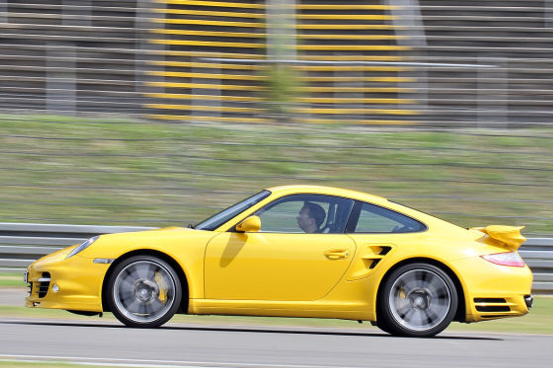 Siedmiu wspaniałych. Czyli, superbolidy w zielonym piekle