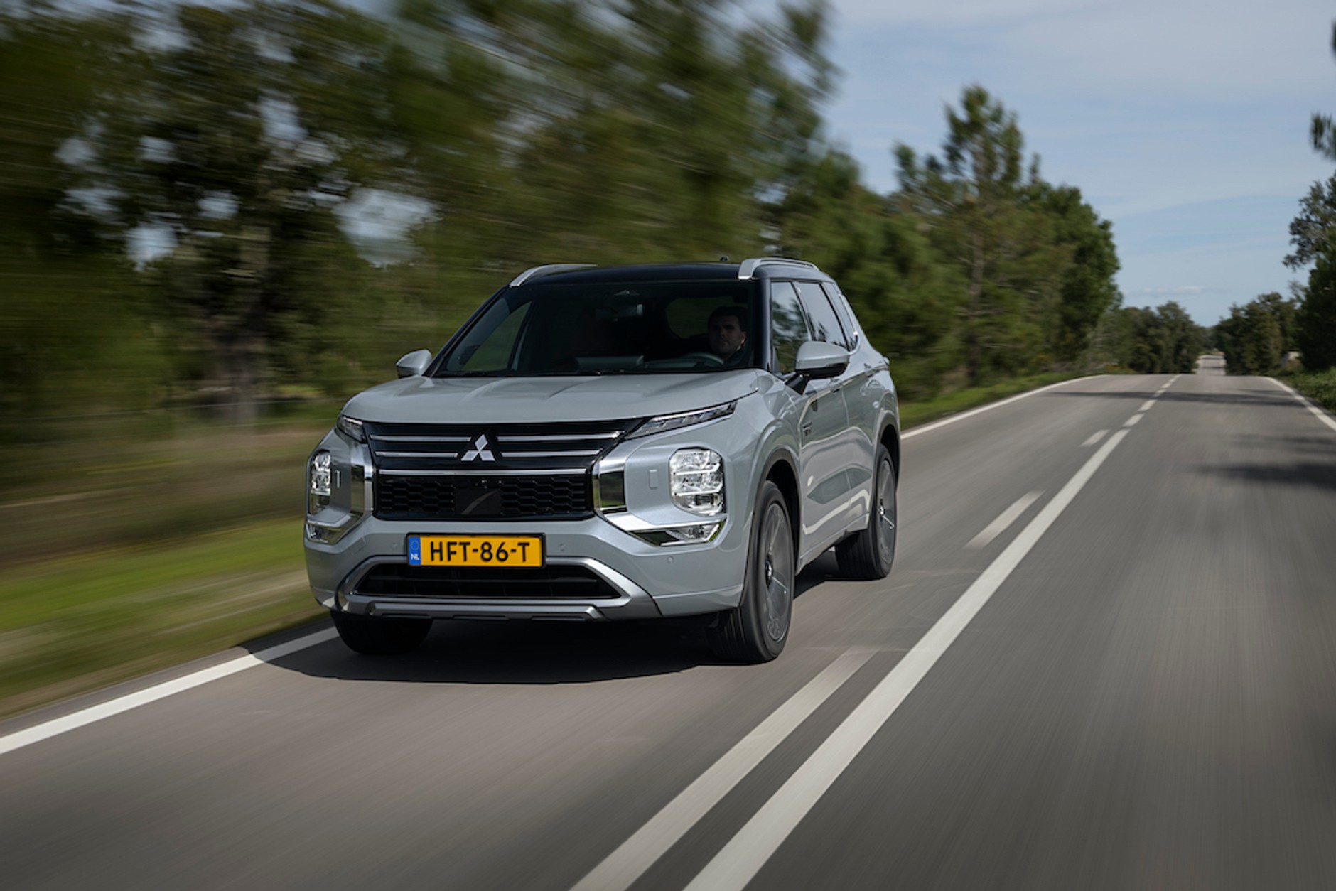 Nowy Mitsubishi Outlander PHEV