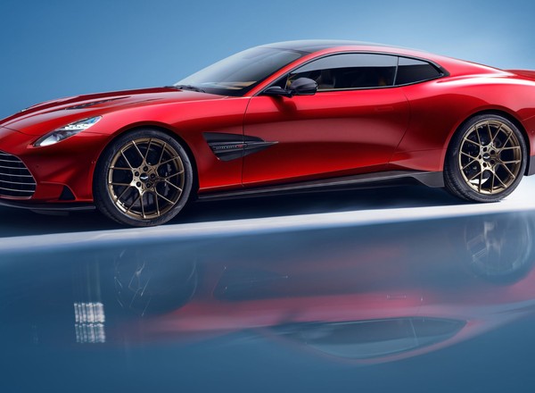 Nowy Aston Martin Vanquish. Jestem pewien, że dawno nie widziałeś czegoś tak pięknego