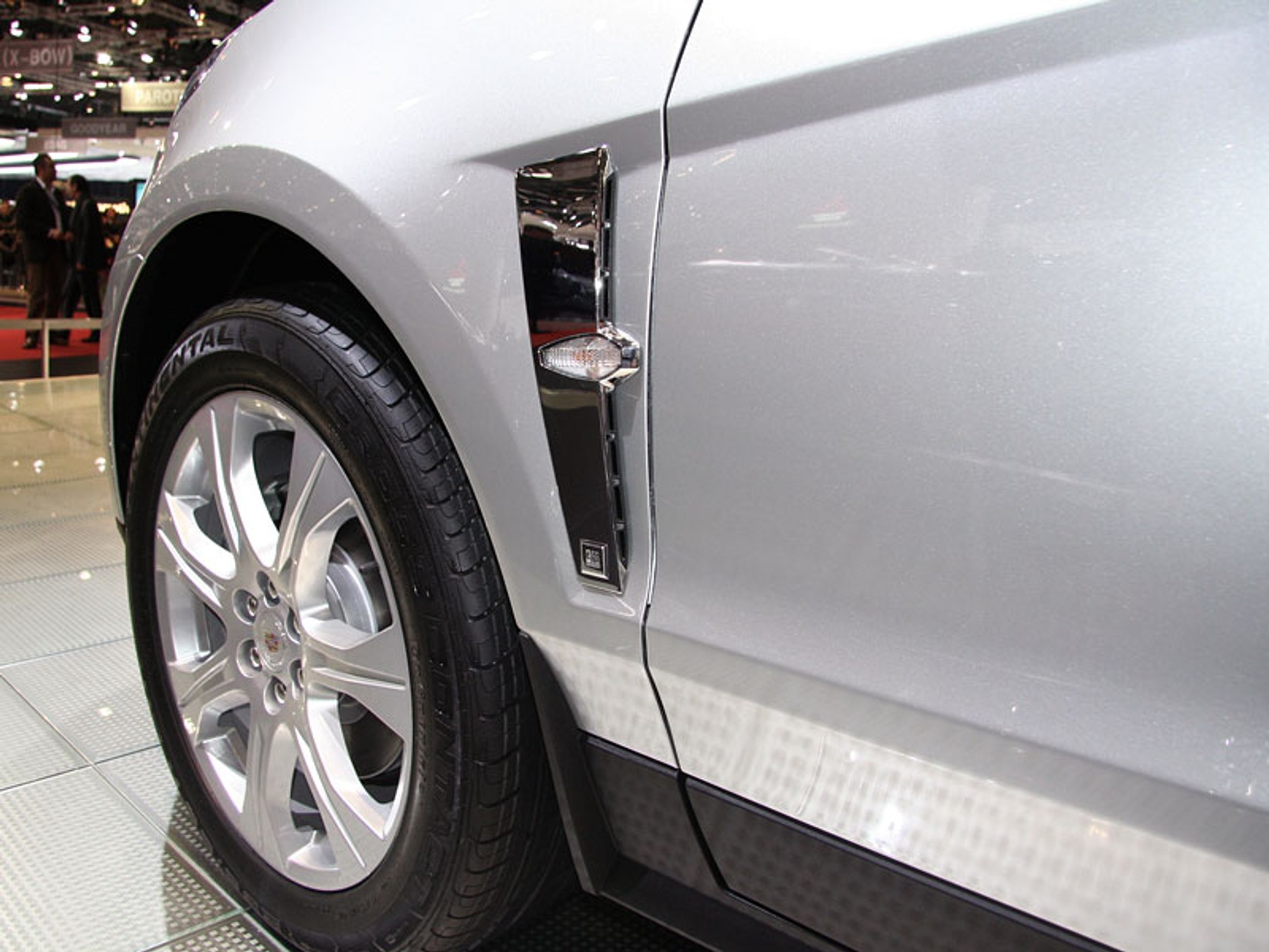 Genewa 2009: Cadillac SRX – europejska premiera