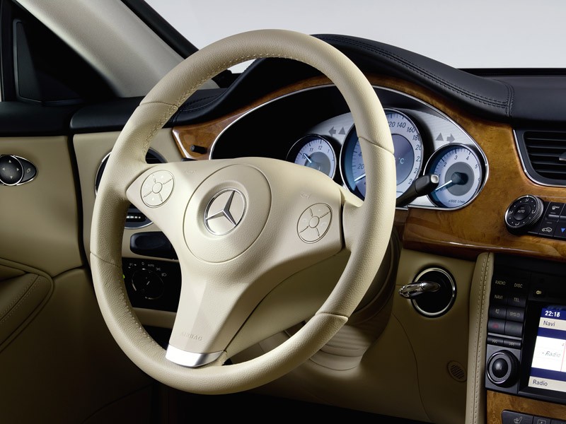 Mercedes-Benz CLS po faceliftingu – oficjalne informacje i fotografie