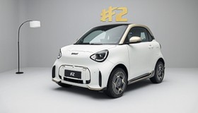 Nowy Smart #2 wygląda jak lifting modelu sprzed lat, ale to już zupełnie inne auto.