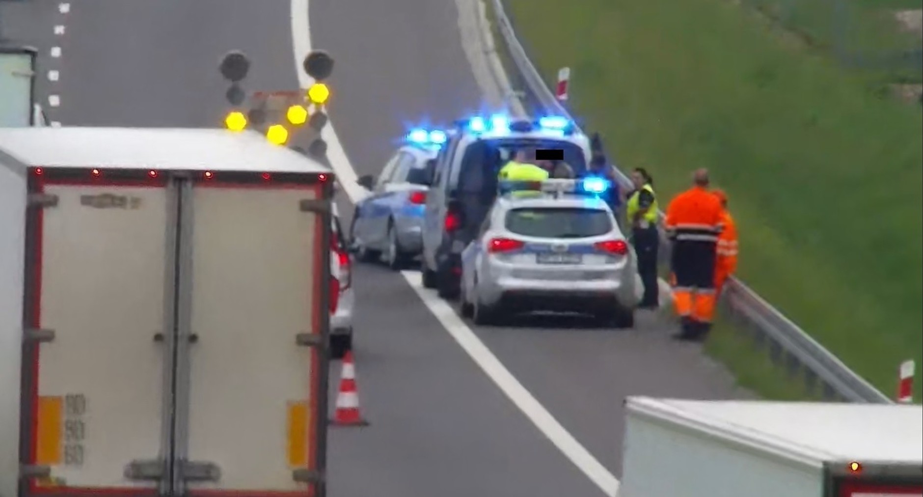 Cofał na ekspresówce i nie chciał dać się złapać