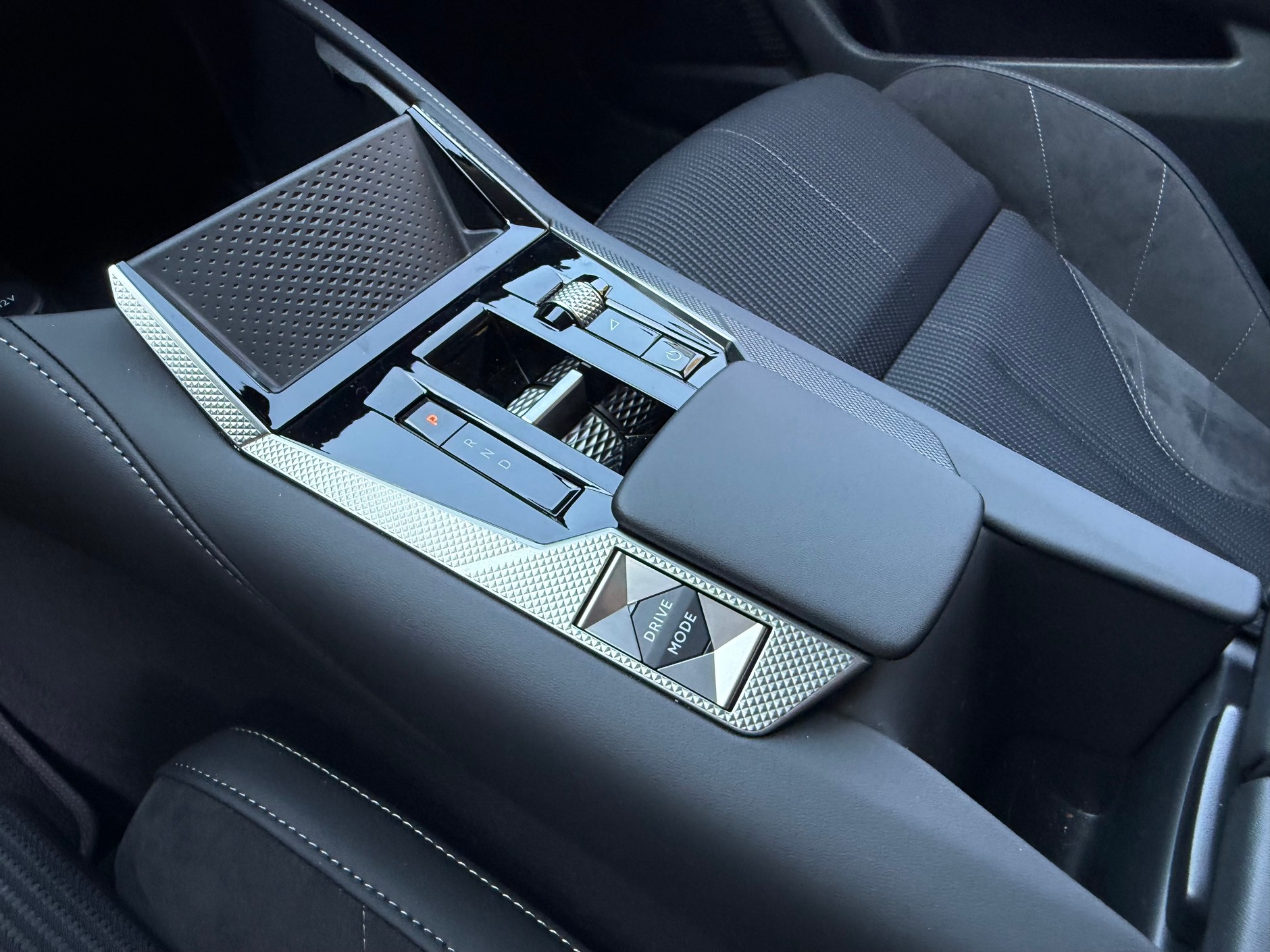 DS Nr 4 po face liftingu: ładny, ale czy dobry?