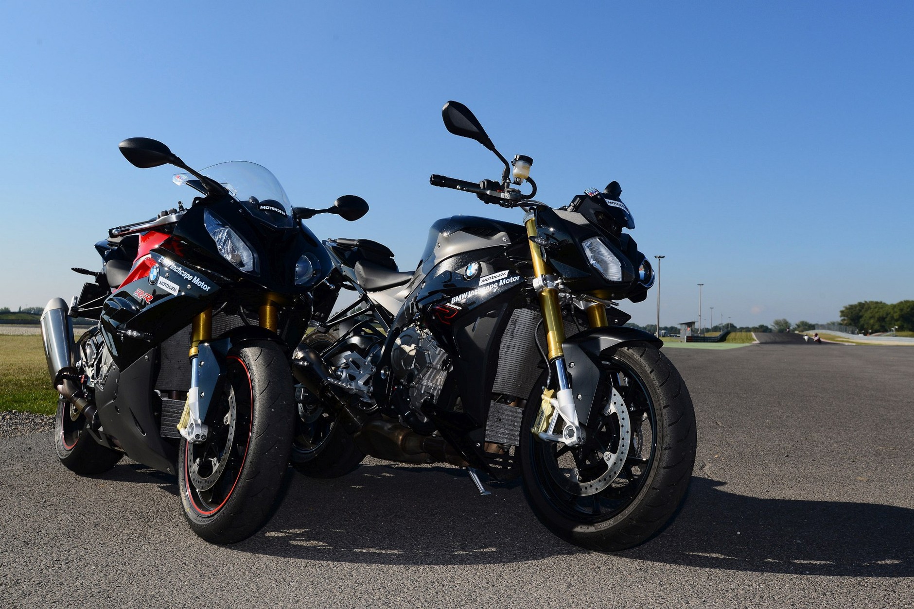 BMW S1000RR kontra BMW S1000R