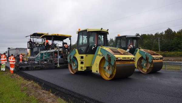 Ponad 1500 km nowych dróg już w realizacji. W planach jest kolejnych 3200