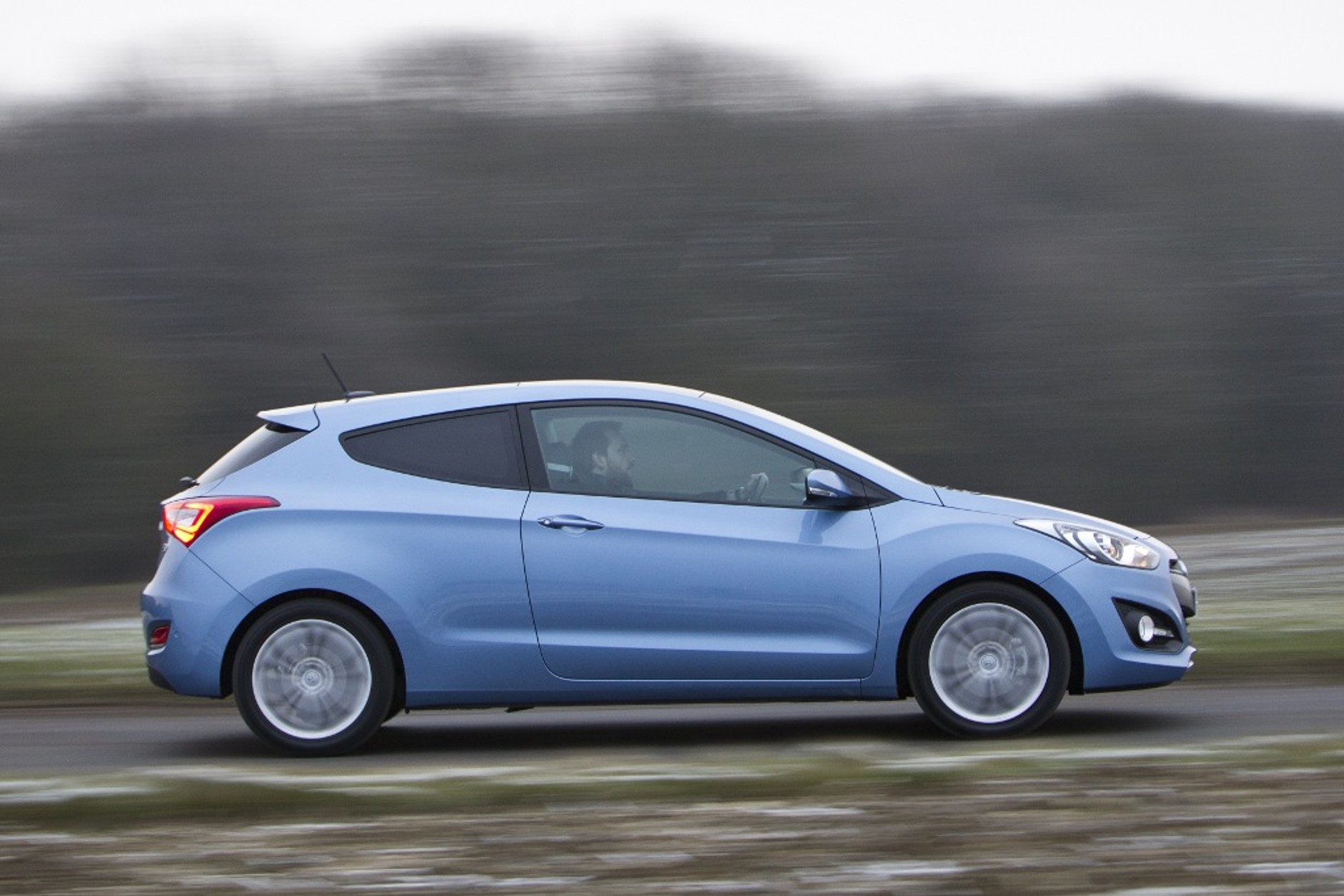 Trzydrzwiowy Hyundai i30 w polskich salonach