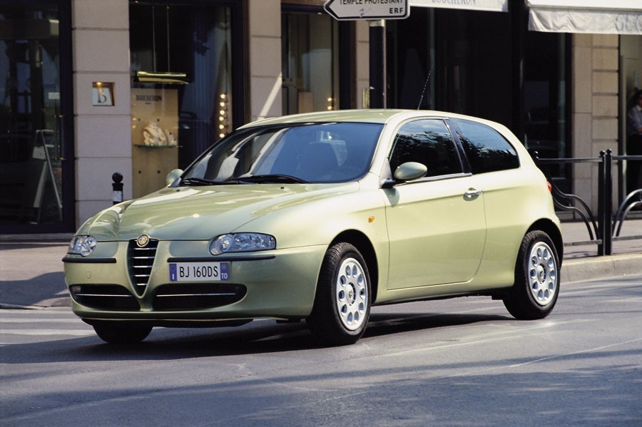 Alfa Romeo: rajd i wielka parada w Mediolanie z okazji 100-lecia (26-27.07.2010)