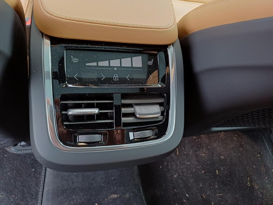 Volvo XC90 B5
