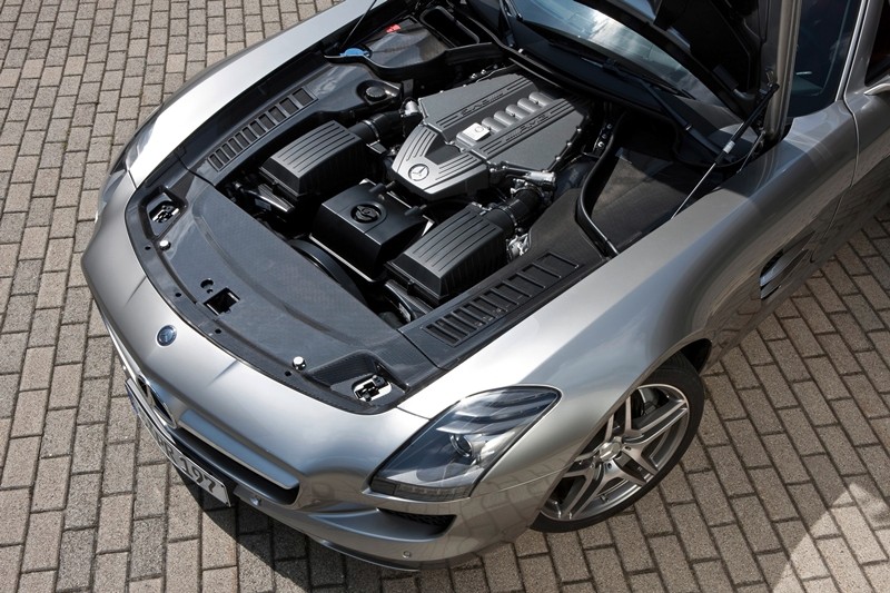 Mercedes SLS AMG w całej okazałaości
