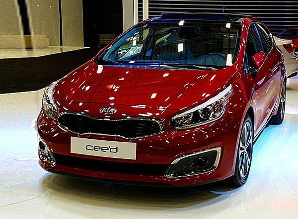 Frankfurt 2015: Kia cee'd FL – pierwsze zdjęcie