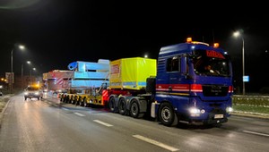 Droga S19 będzie zamykana. Na trasę znów wyjechał gigantyczny transport