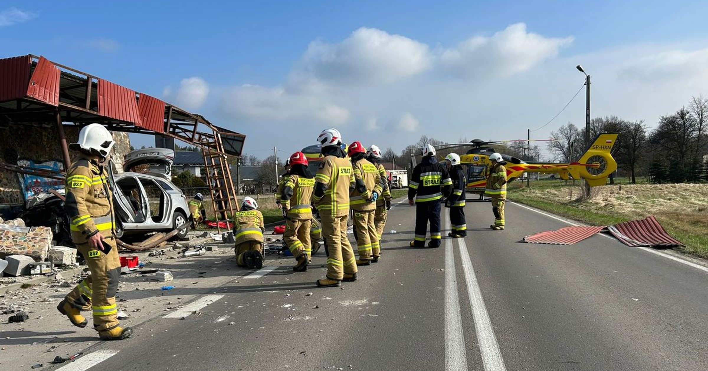 Zjechał z drogi i uderzył w przystanek. Tragedia w Dulczy Wielkiej