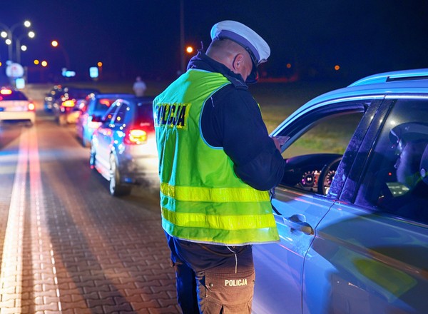 "Krokodyle" łapią kierowców na polskich drogach. Oto co mogą zrobić