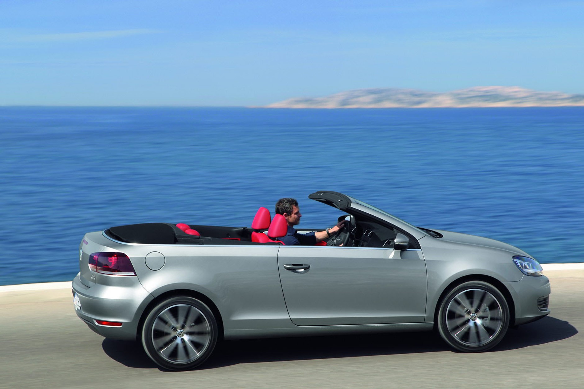 Taki jest nowy VW Golf Cabriolet