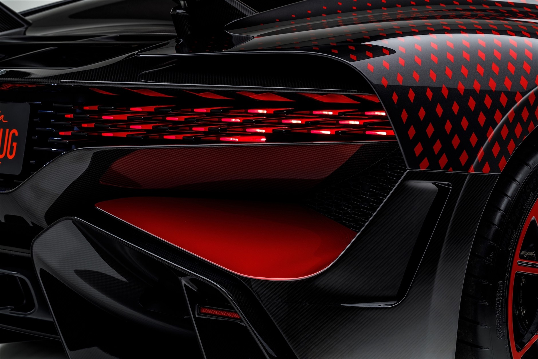 Bugatti Divo „Lady Bug”