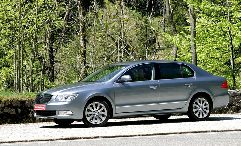 Škoda Superb: ubogi krewny Passata czy poważny konkurent?