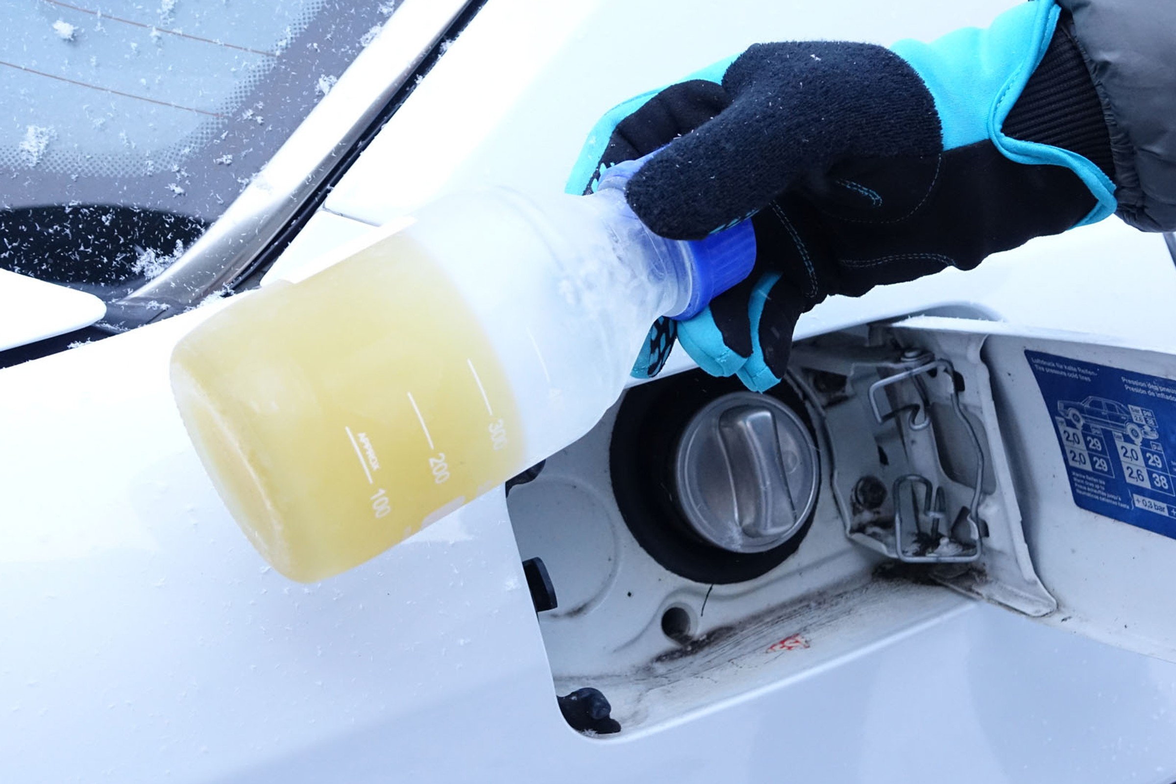 Masz diesla? Lepiej opróżnij zbiornik i ponownie zatankuj do pełna lub użyj preparatu