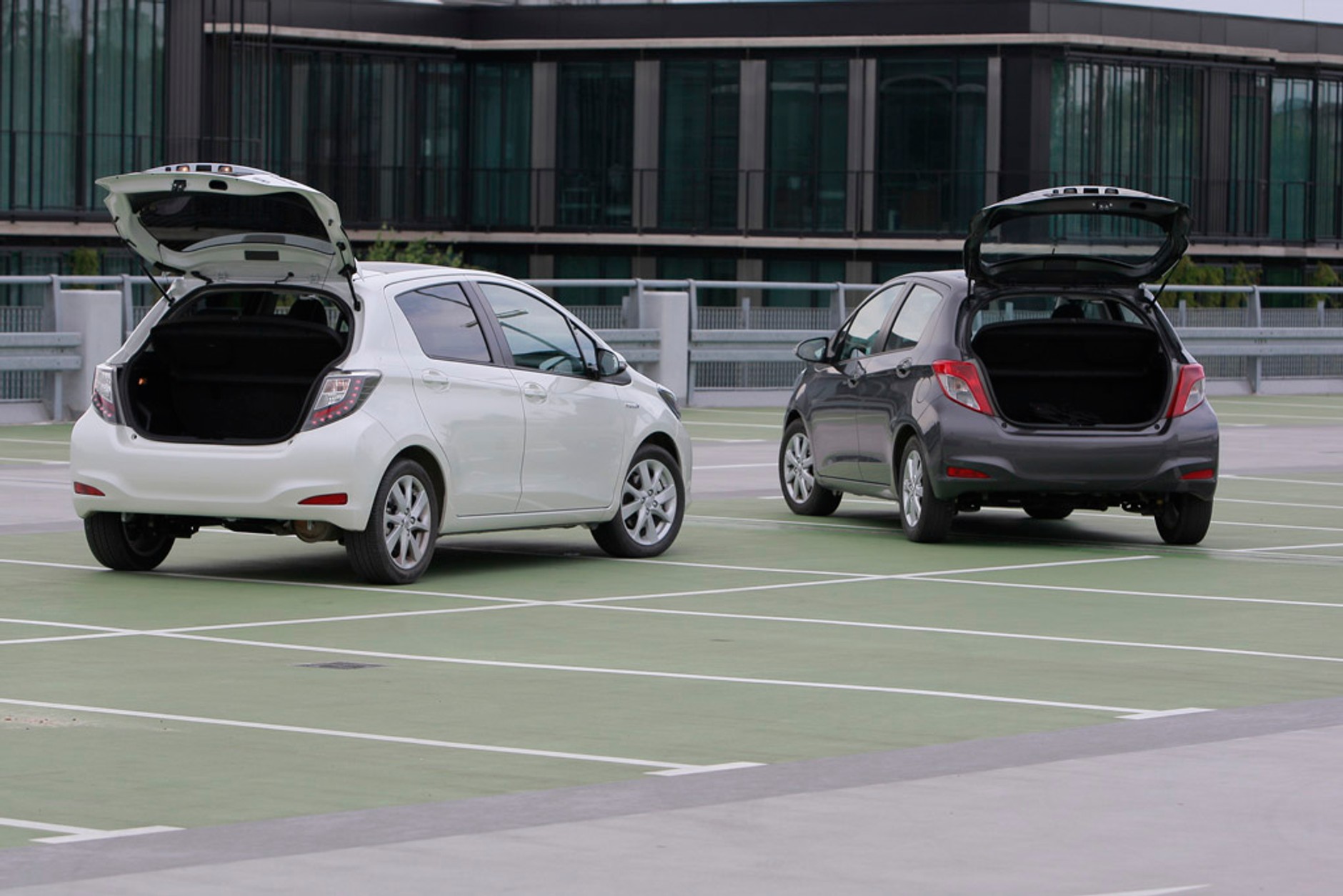 Czy Hybrydowa Toyota Yaris pokona diesla?