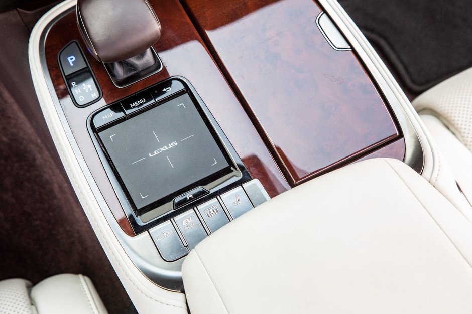 Lexus LS 500h