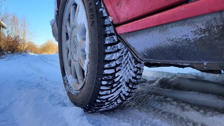 Ostra zima i opony całoroczne. Czy to się może udać?