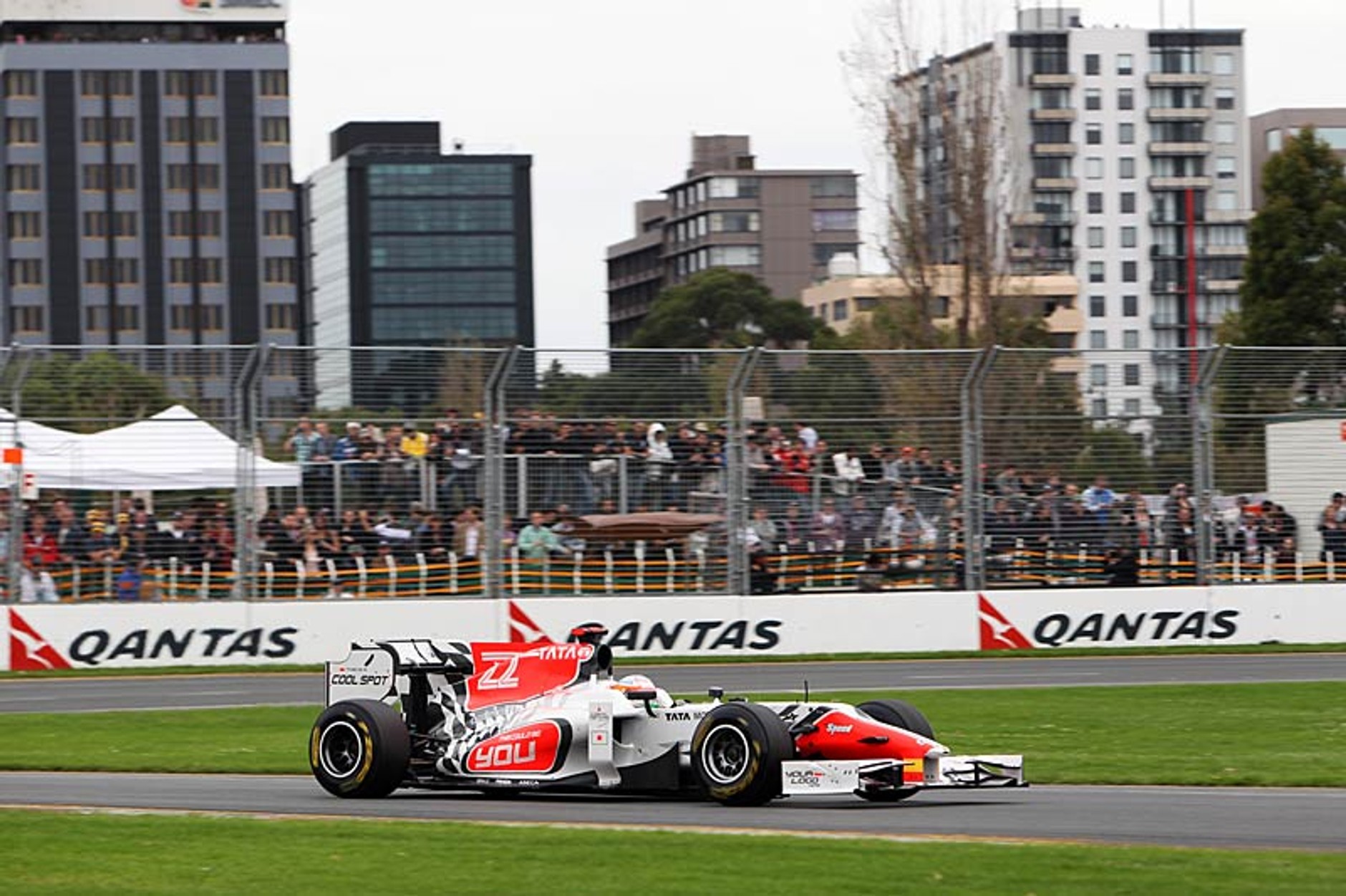 Grand Prix Australii 2011: Vettel znokautował rywali, Pietrow rewelacyjnie zastąpił Kubicę (relacja, wyniki)