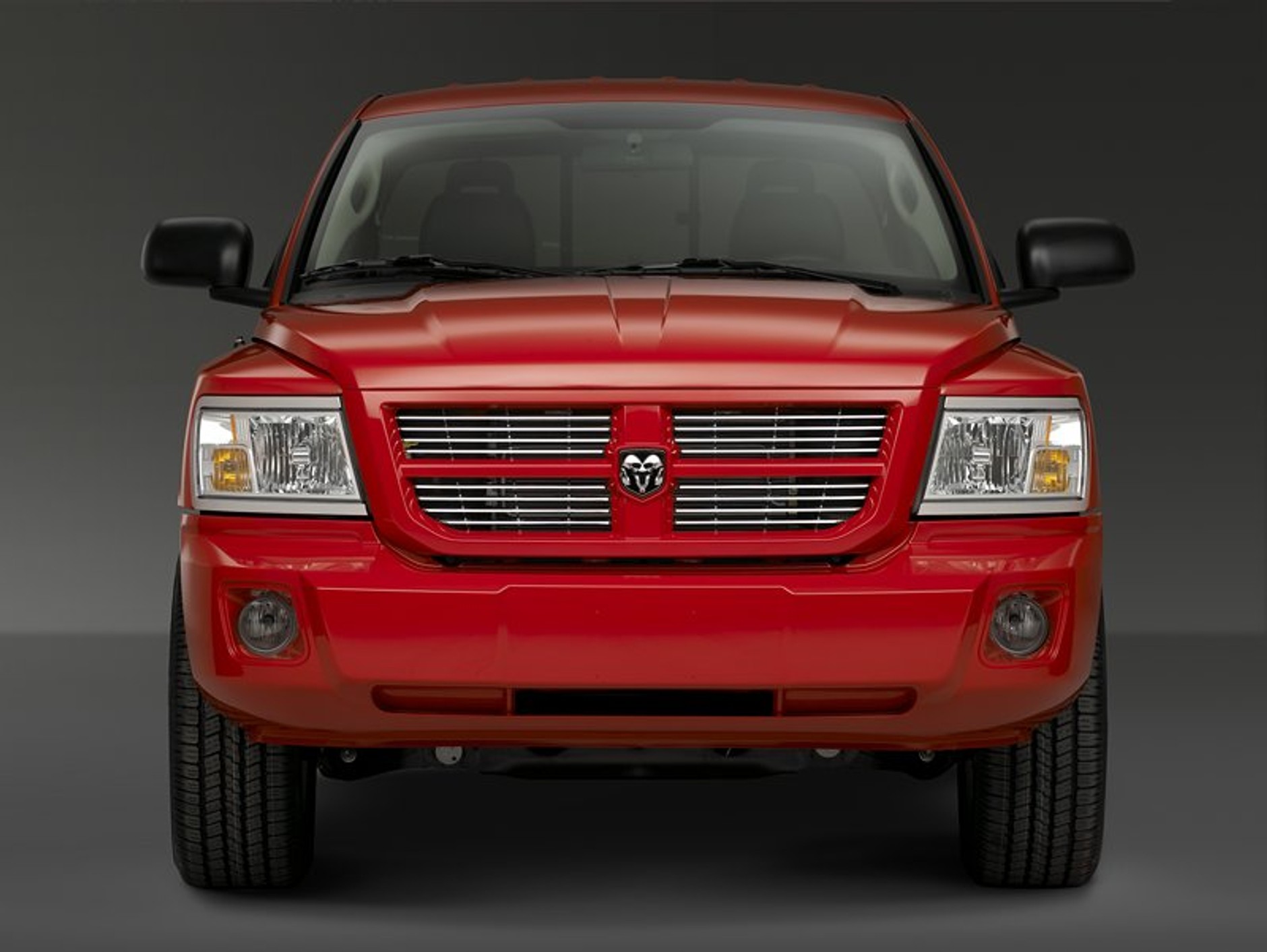 Dodge Dakota 2008: mocniejszy, praktyczniejszy, oszczędniejszy