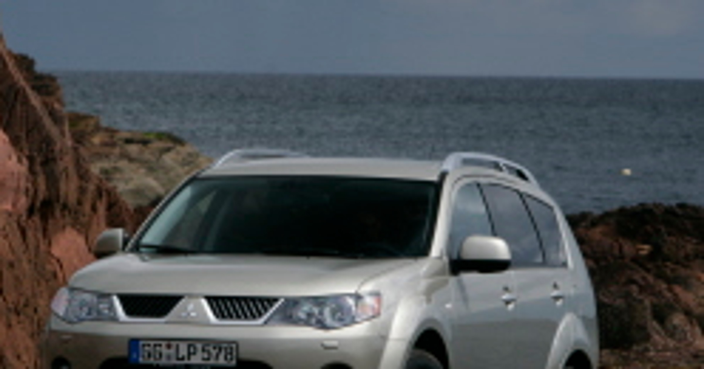 Mitsubishi: Outlander z nowymi silnikami w salonach w Polsce