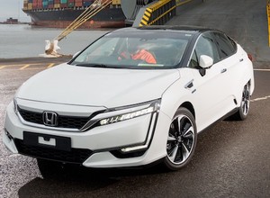 Wodorowa Honda Clarity – pierwsze egzemplarze w europie