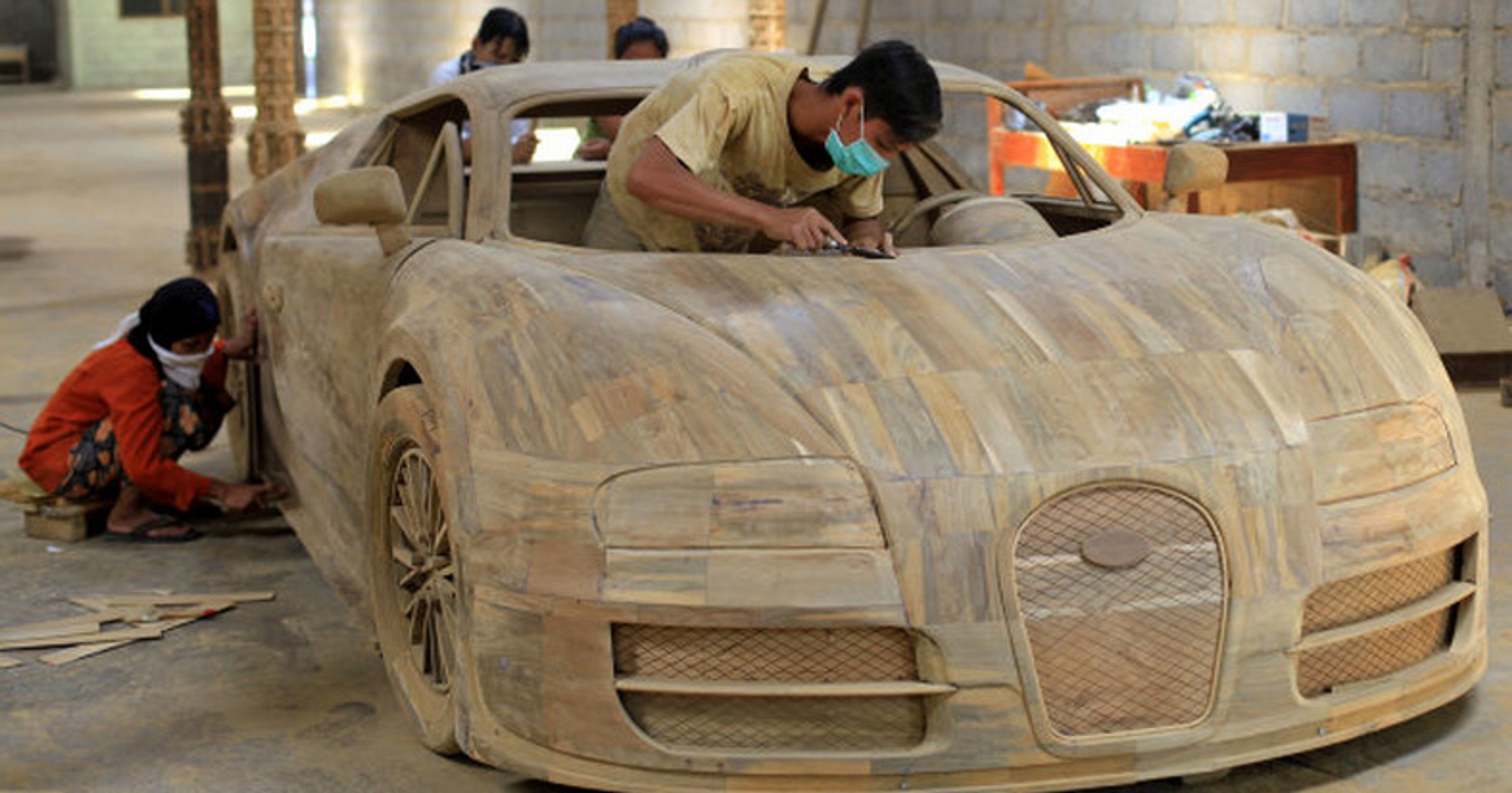Bugatti Veyron - drewniana replika