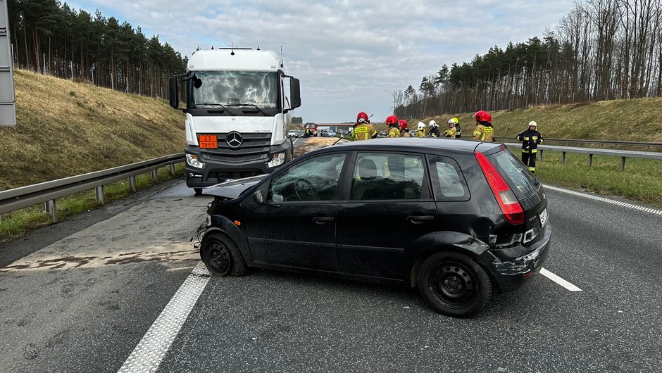 Groźny wypadek na drodze S3. Kierowcy jechali pod prąd