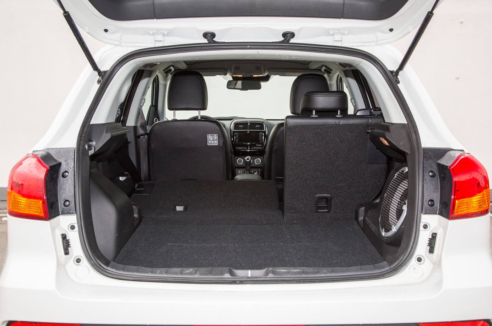 Dacia Duster kontra Mitsubishi ASX - który SUV za 80 000 zł będzie lepszym wyborem